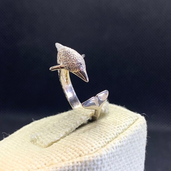 VTG Sterling Silver 925 Diamond Cut Finish Dolphin Design Statement Ring Size 5 - Picture 3 of 11